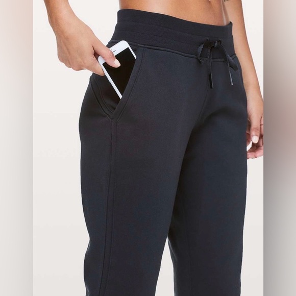 LULULEMON WARM DOWN JOGGER II BLACK SIZE 14 - Picture 3 of 9